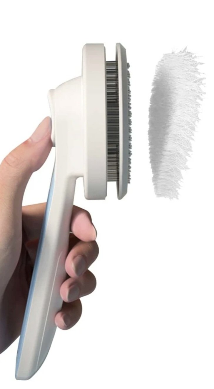 BROSSE BOUTTON METAL KEY PET COMB Q